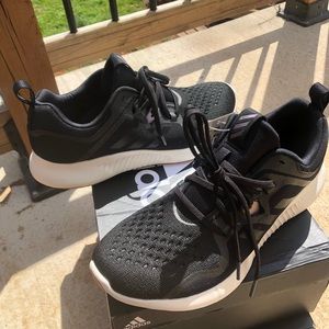 Adidas edgebounce sneakers